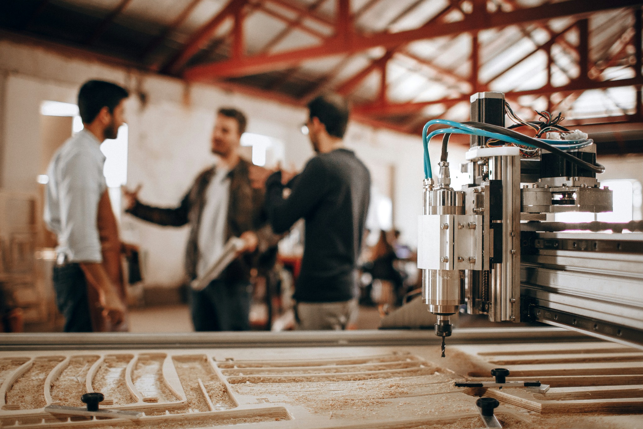 CNC makinesiyle mobilya üretim süreci